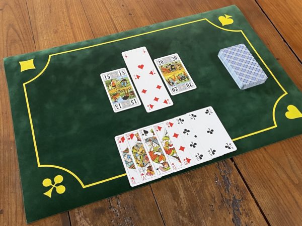tapis de cartes vert belote coinche