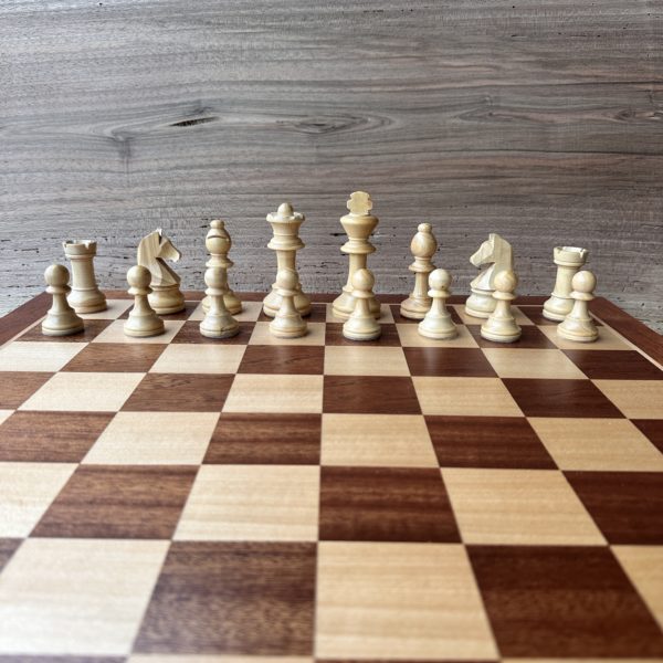 Pièces D'Échecs En Buis CHAVET - N° 5 Plombées Feutrées – Image 2
